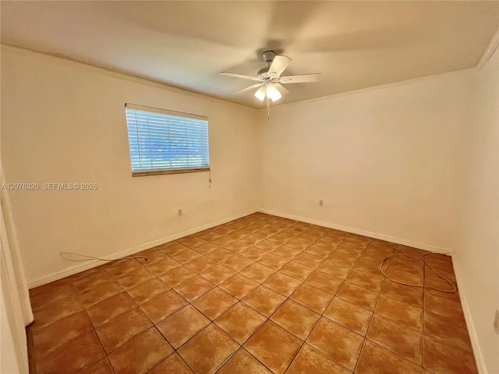 251 Galen Dr #101E Key Biscayne, FL 33149