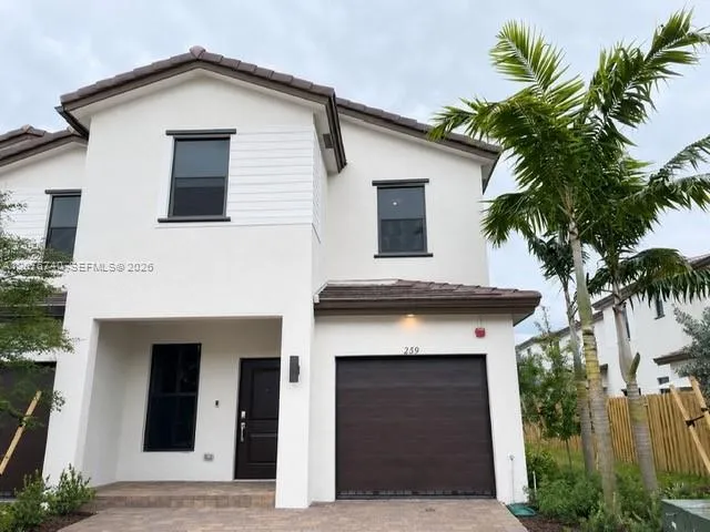 269 SW 159th Ct Pembroke Pines, FL 33027