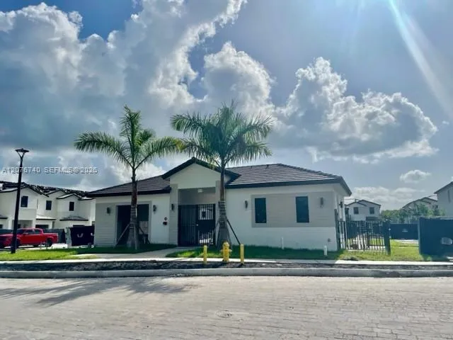269 SW 159th Ct Pembroke Pines, FL 33027