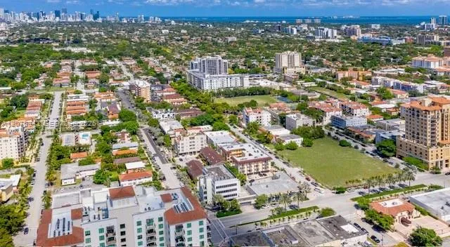 124 Mendoza Ave #4 Coral Gables, FL 33134