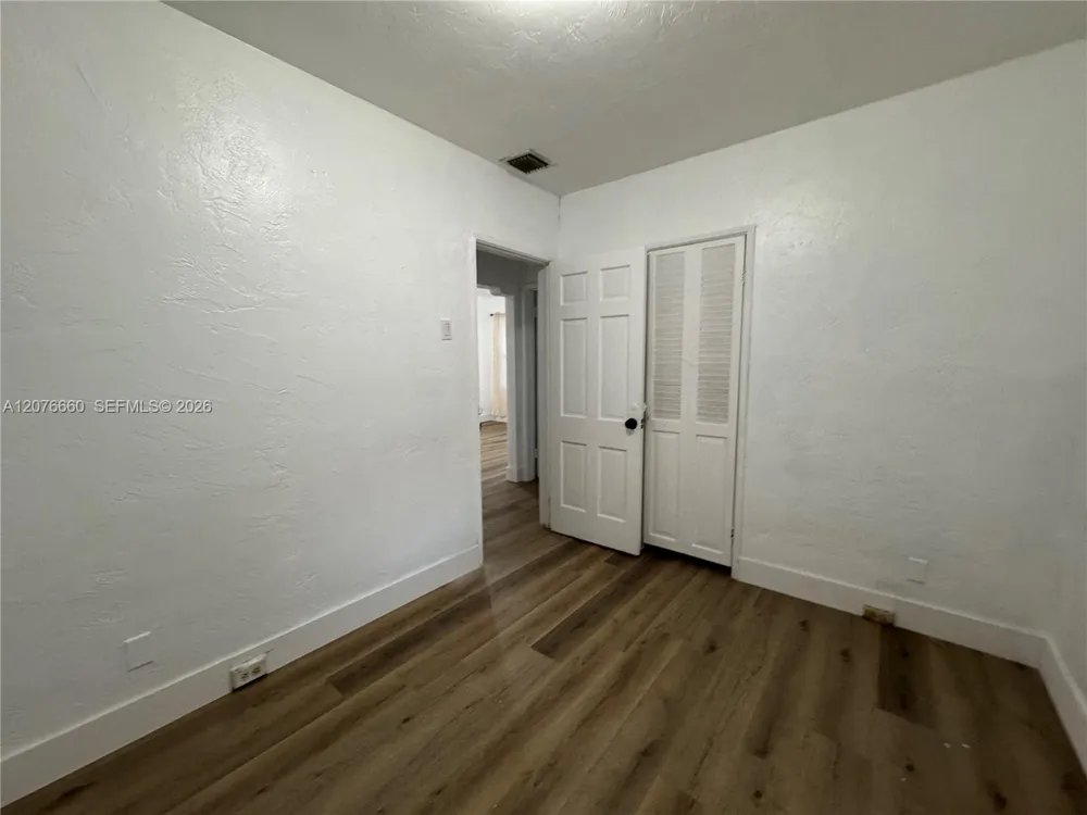 748 NE 127th St North Miami, FL 33161