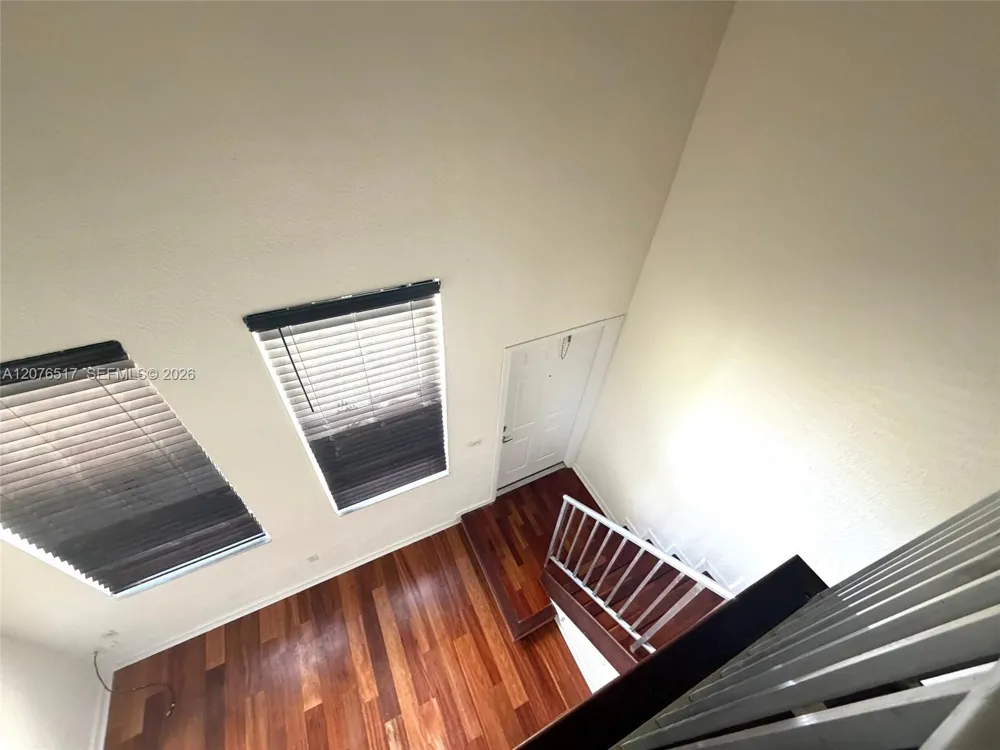 8950 SW 69th Ct #220 Pinecrest, FL 33156