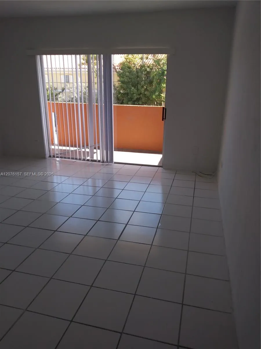 9760 SW 184th St #9A Cutler Bay, FL 33157
