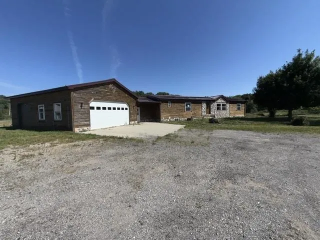 4550 S Darr Road Eden Township, MI 49454