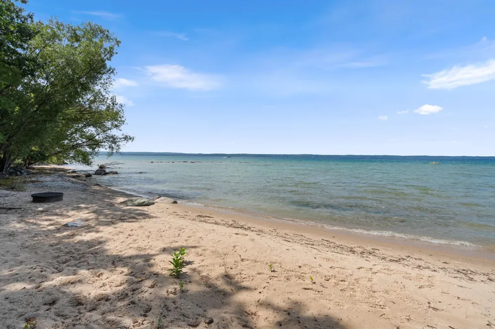 875 Lost Nations Trail Peninsula Township, MI 49686