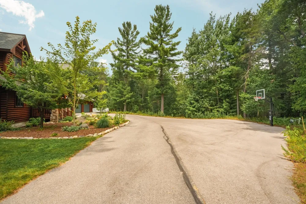 8787 Wheeler Pines Drive Whitewater Township, MI 49690