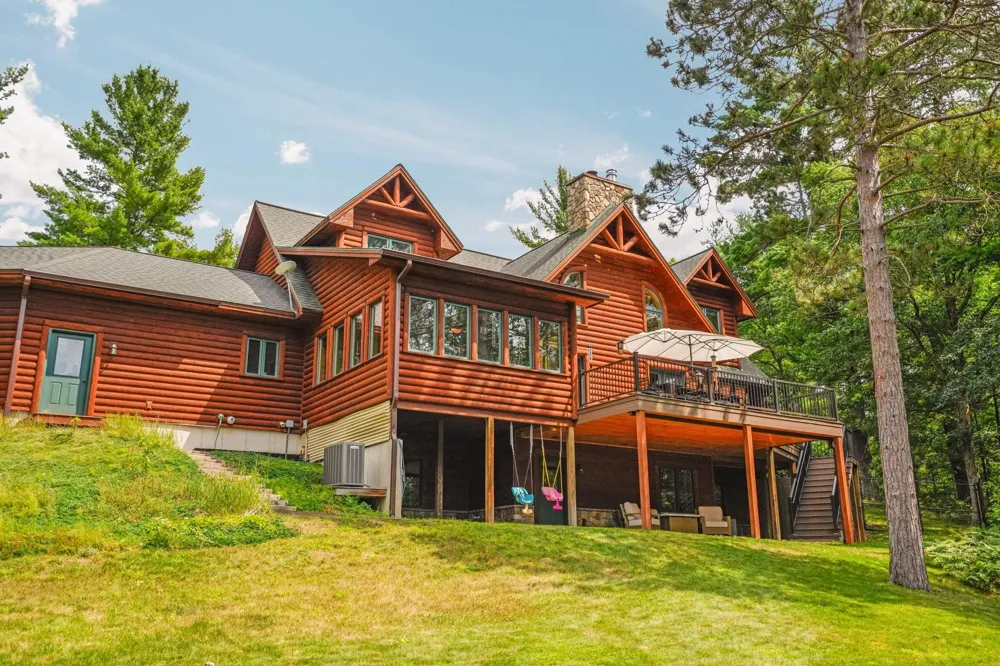 8787 Wheeler Pines Drive Whitewater Township, MI 49690