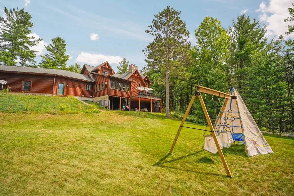8787 Wheeler Pines Drive Whitewater Township, MI 49690
