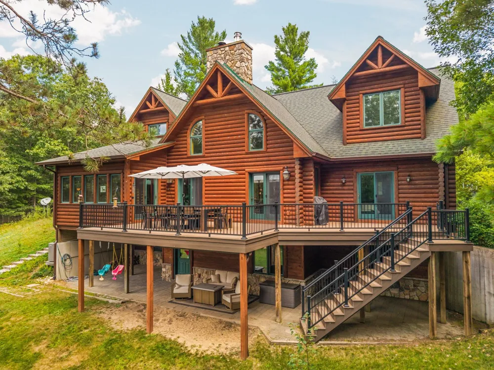 8787 Wheeler Pines Drive Whitewater Township, MI 49690