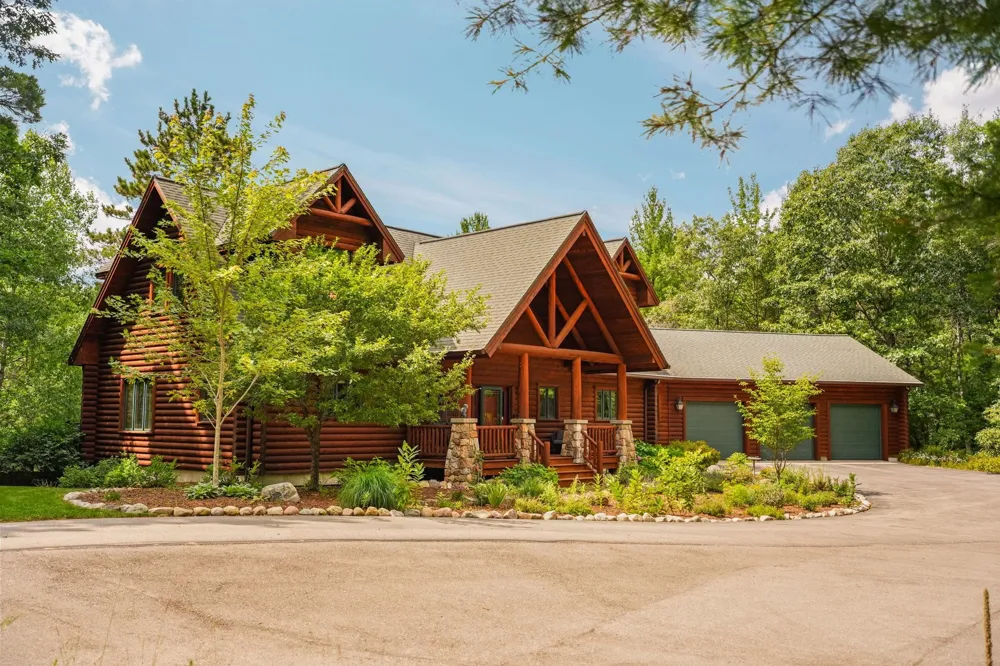 8787 Wheeler Pines Drive Whitewater Township, MI 49690