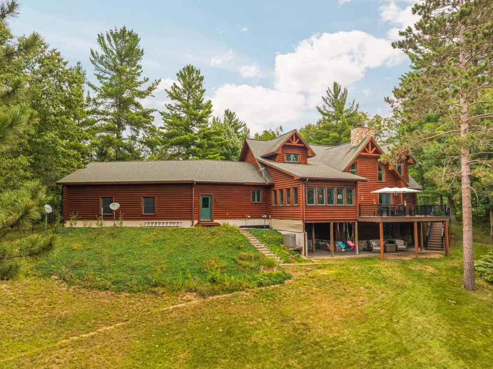 8787 Wheeler Pines Drive Whitewater Township, MI 49690