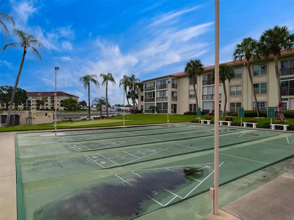 19029 US HIGHWAY 19 #26-204 Clearwater, FL 33764