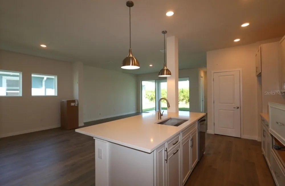 5166 CREEK SAND DRIVE Apollo Beach, FL 33572