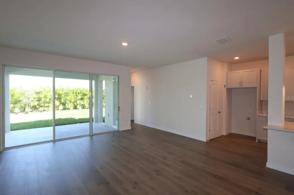 5166 CREEK SAND DRIVE Apollo Beach, FL 33572
