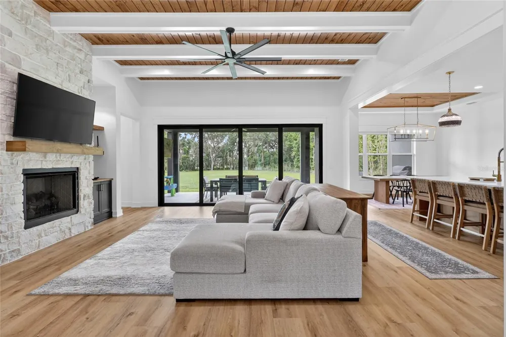 2398 GEORGE WHEELER ROAD Lakeland, FL 33810