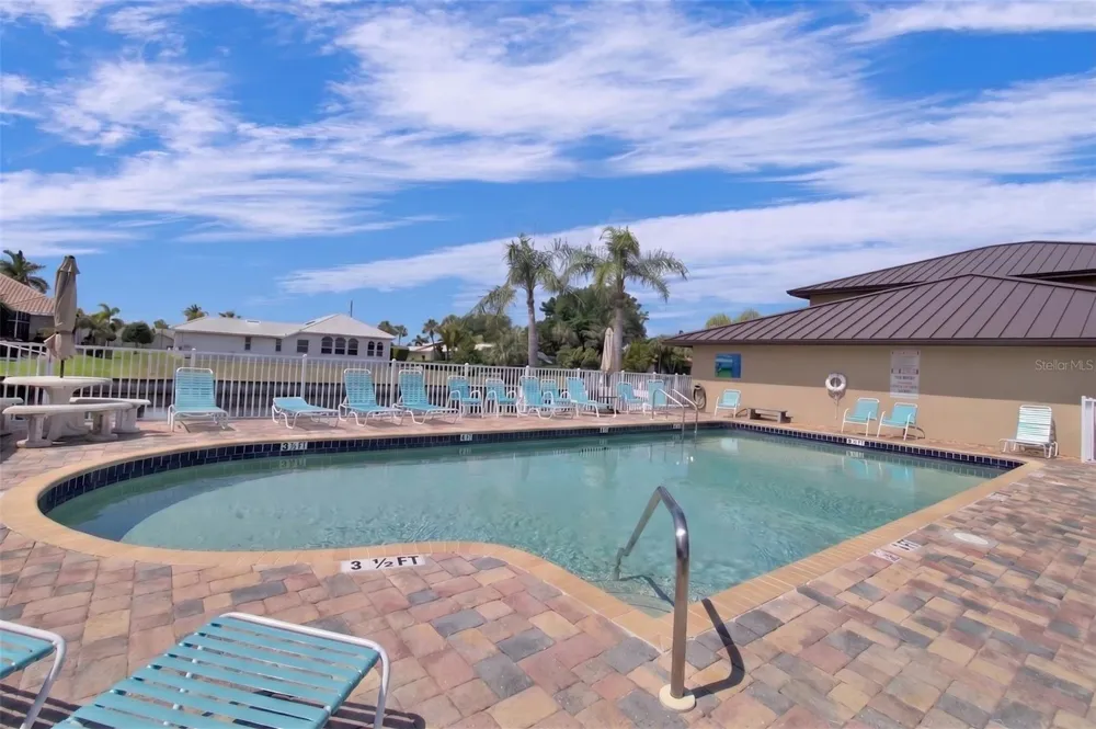 240 LEWIS CIRCLE #23 Punta Gorda, FL 33950
