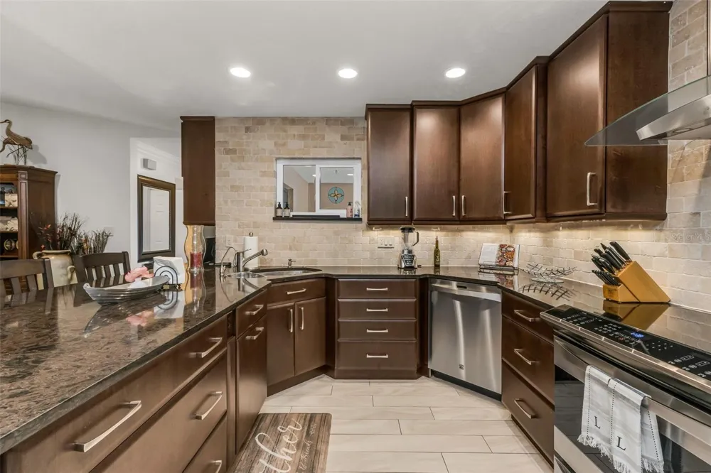 240 LEWIS CIRCLE #23 Punta Gorda, FL 33950