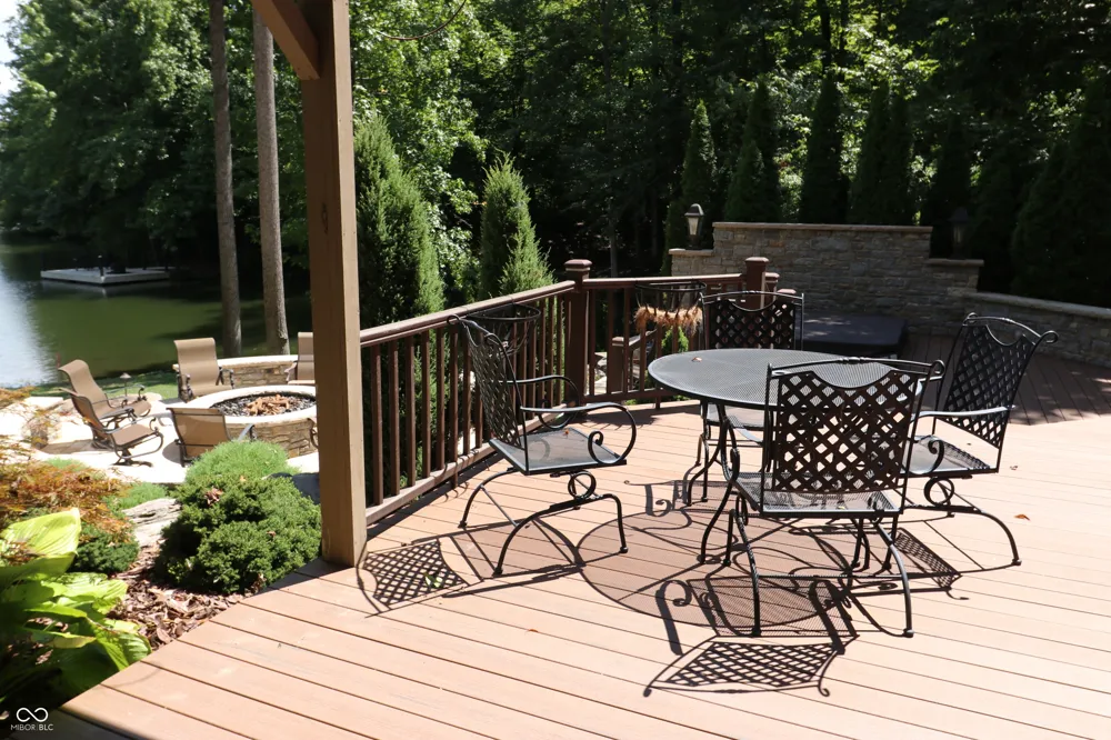 231 Lakeshore Drive Batesville, IN 47006