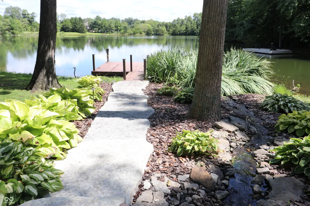 231 Lakeshore Drive Batesville, IN 47006