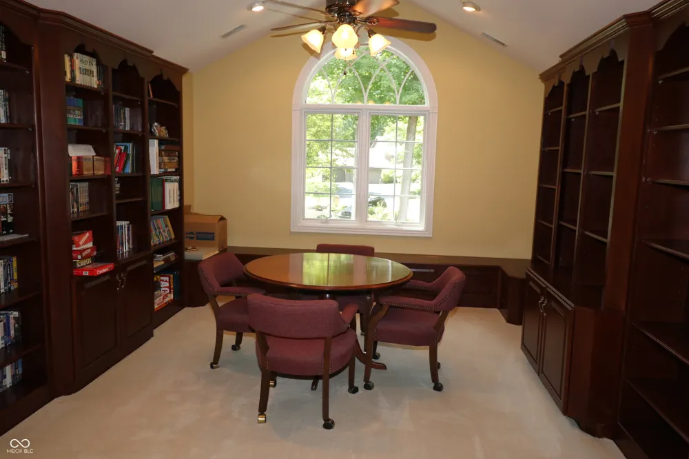 231 Lakeshore Drive Batesville, IN 47006