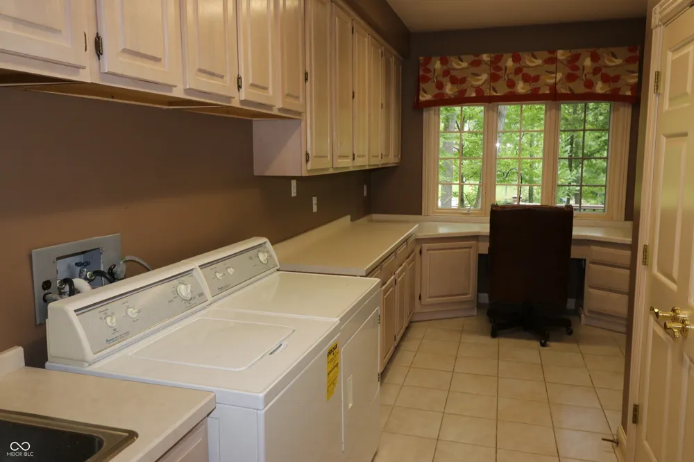 231 Lakeshore Drive Batesville, IN 47006