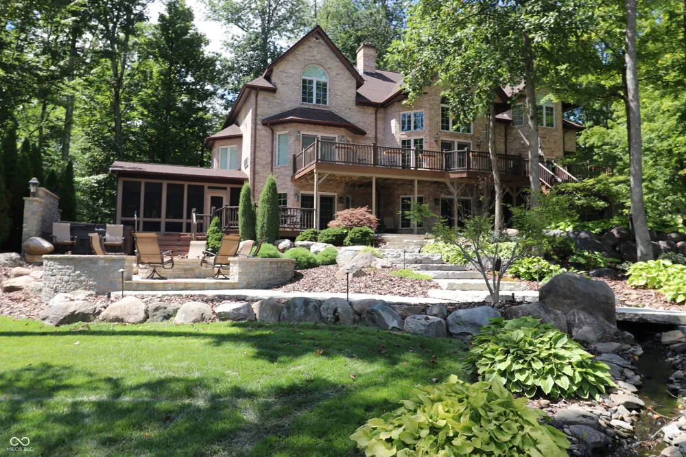 231 Lakeshore Drive Batesville, IN 47006