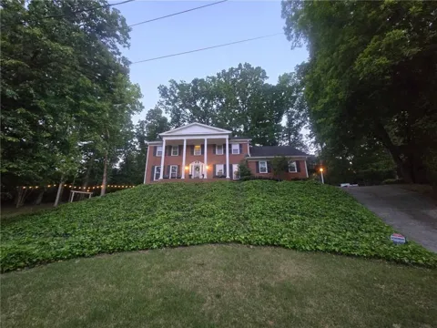 5434 Dunwoody Knoll Court