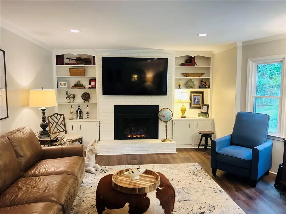 5434 Dunwoody Knoll Court Dunwoody, GA 30338