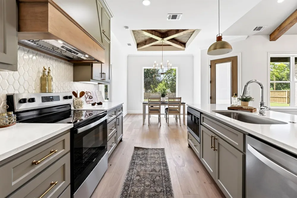 302 Grace Lane Athens, TX 75751