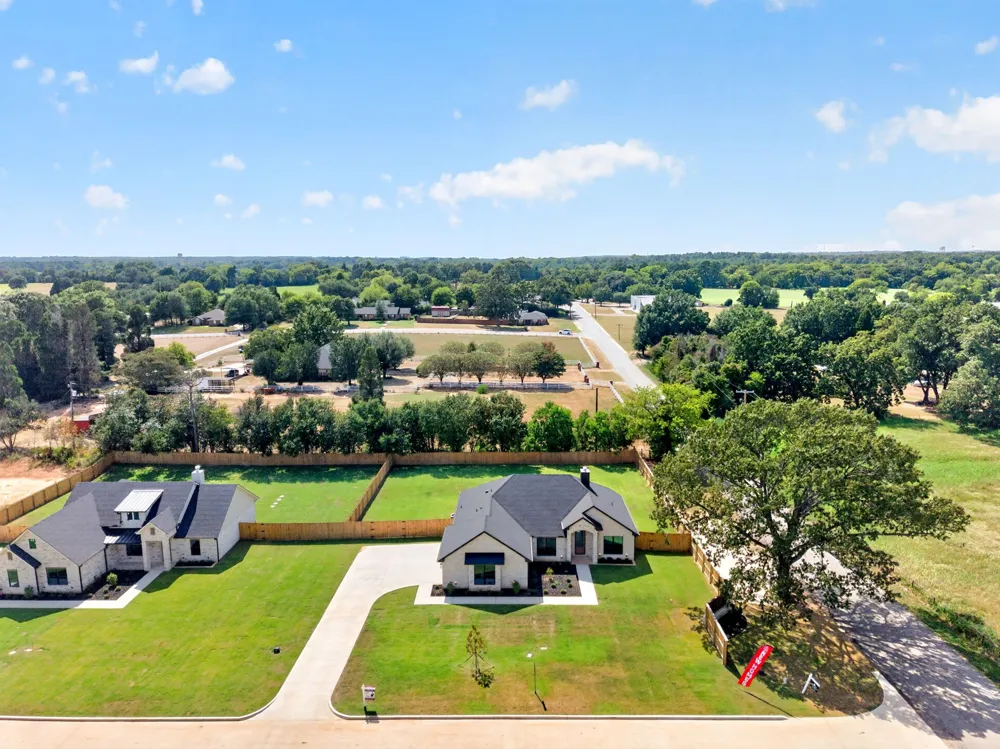 302 Grace Lane Athens, TX 75751