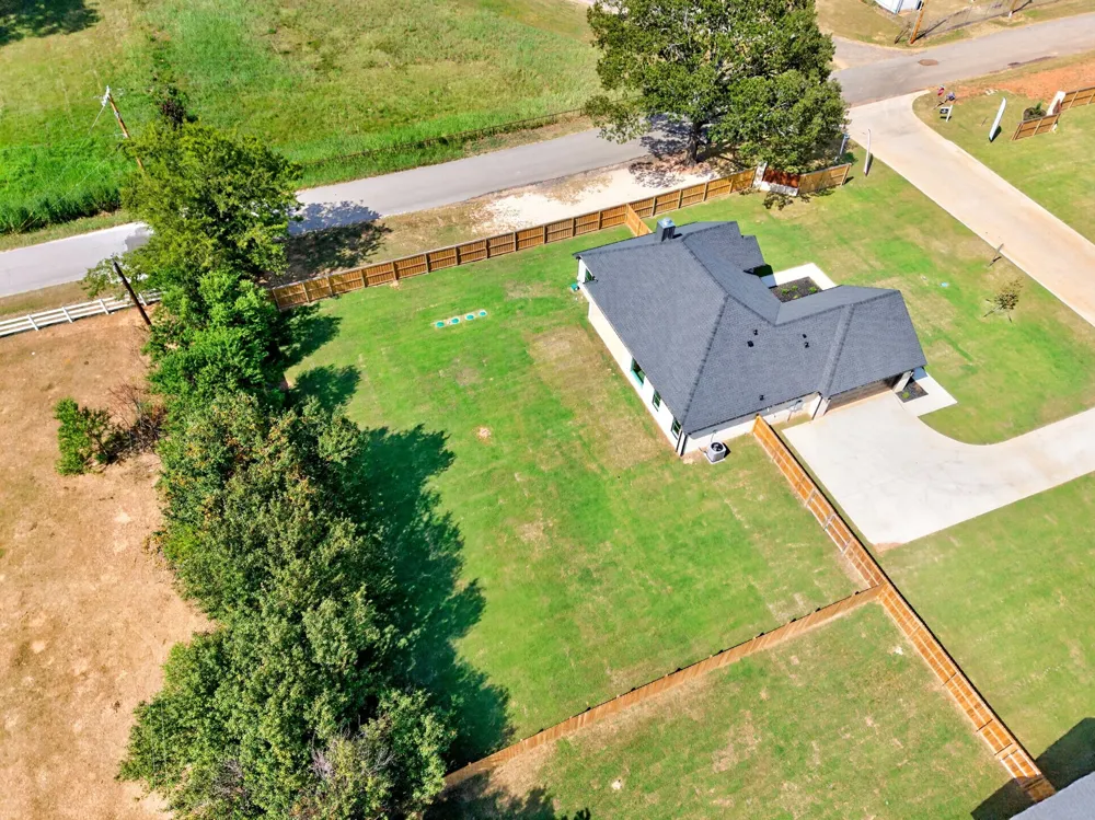 302 Grace Lane Athens, TX 75751