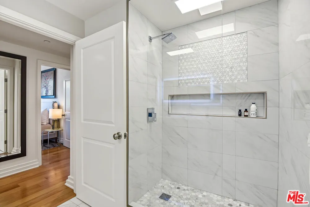 130 Swall Drive #201 Beverly Hills, CA 90211
