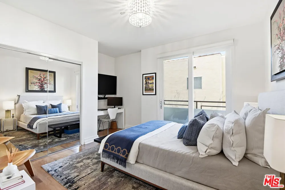 130 Swall Drive #201 Beverly Hills, CA 90211