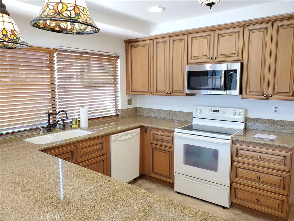 18269 Peters Court Fountain Valley, CA 92708