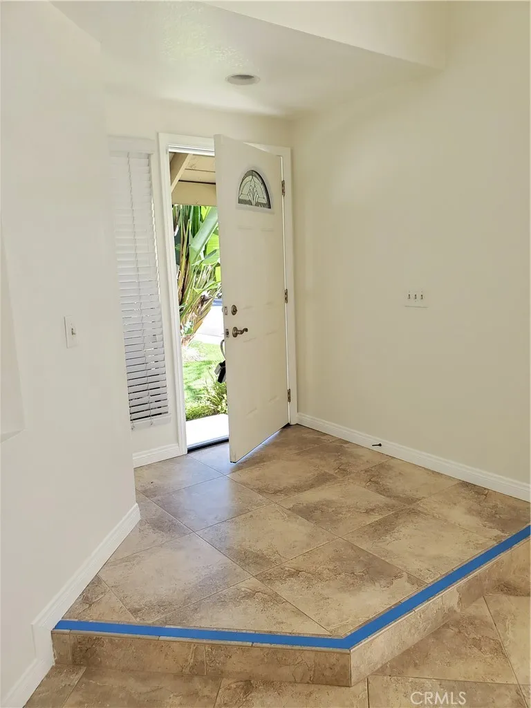 18269 Peters Court Fountain Valley, CA 92708