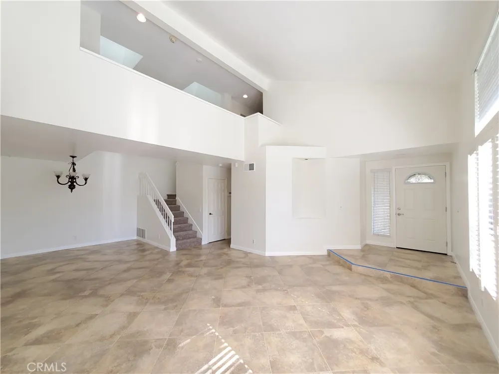 18269 Peters Court Fountain Valley, CA 92708