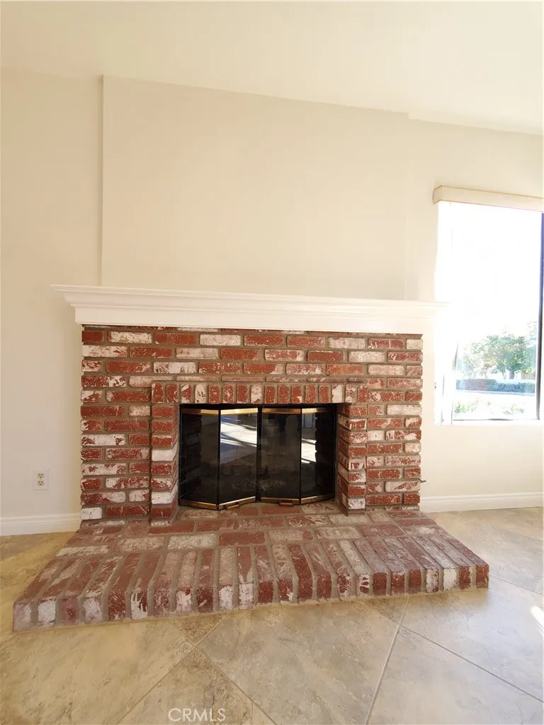 18269 Peters Court Fountain Valley, CA 92708