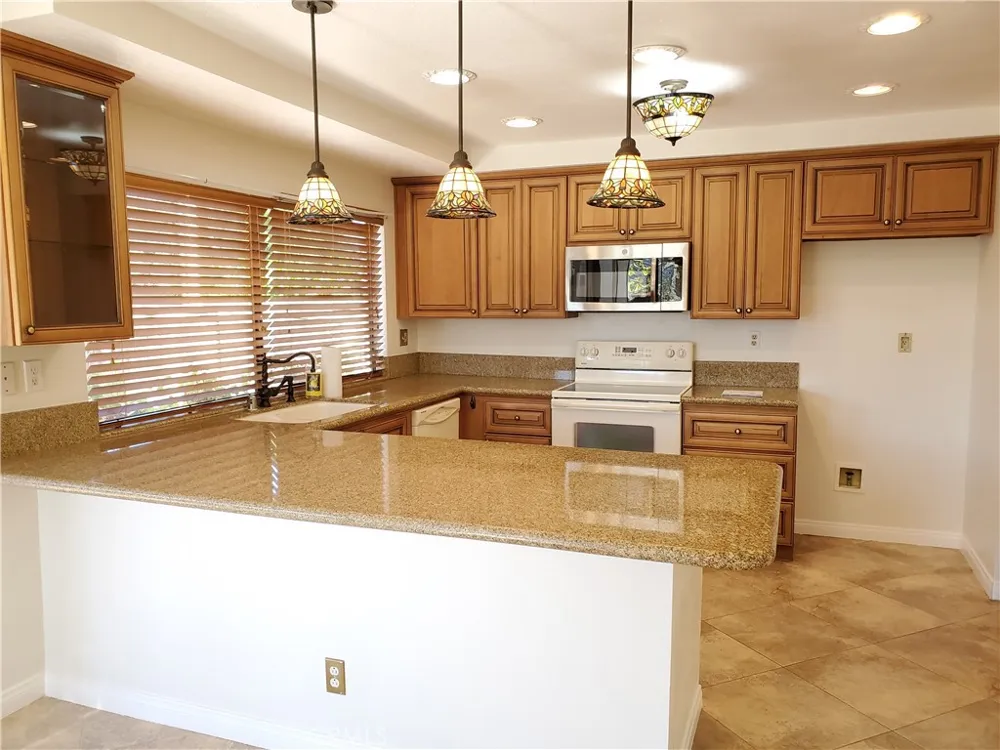 18269 Peters Court Fountain Valley, CA 92708