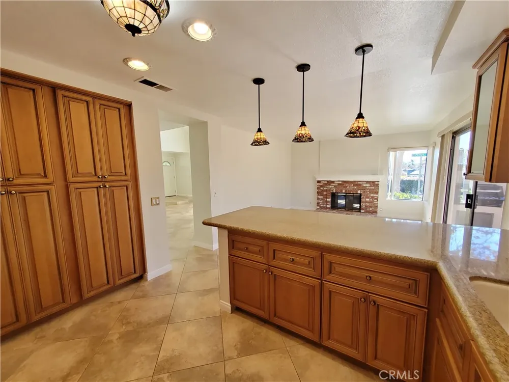 18269 Peters Court Fountain Valley, CA 92708