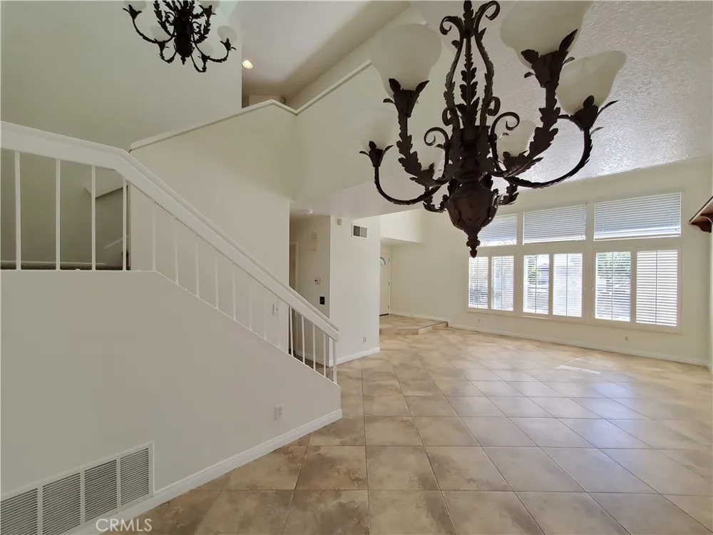 18269 Peters Court Fountain Valley, CA 92708