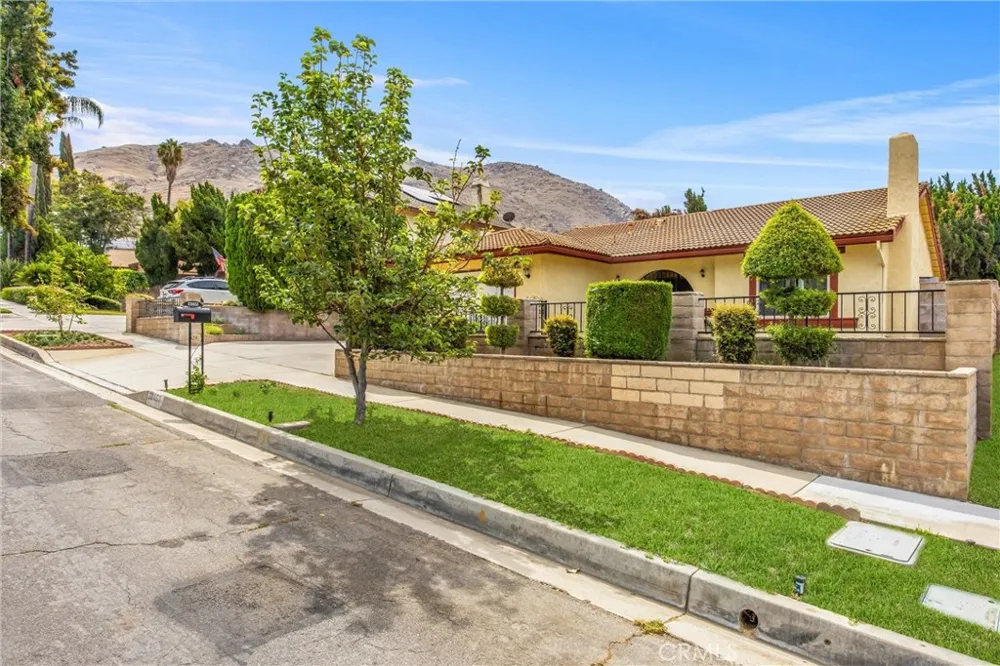 22853 La Paix Street Grand Terrace, CA 92313