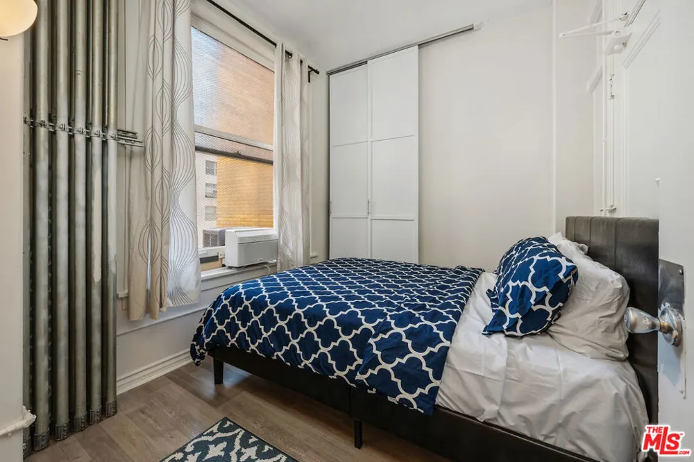 215 W 7th Street #803 Los Angeles, CA 90014