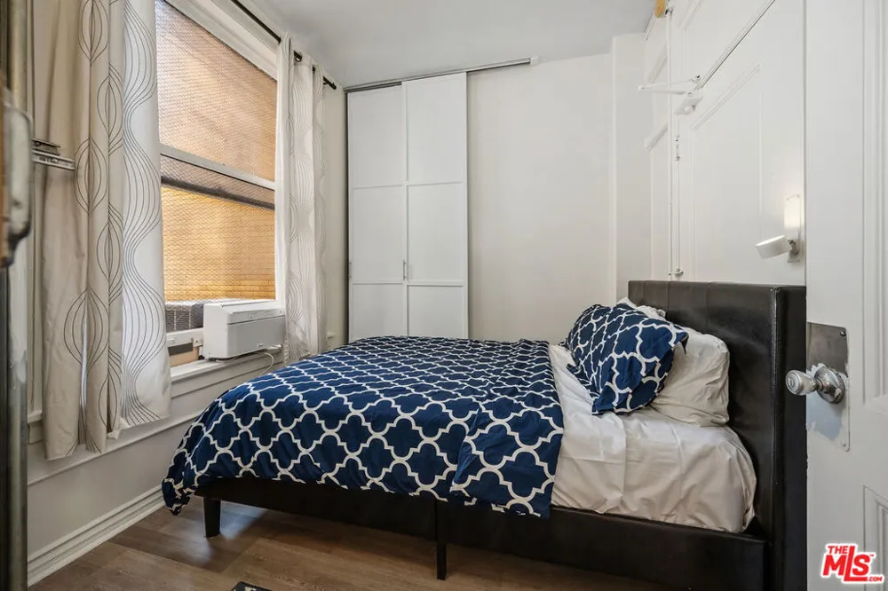 215 W 7th Street #803 Los Angeles, CA 90014