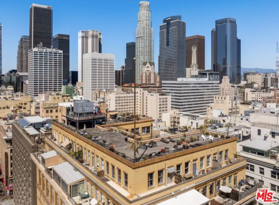 215 W 7th Street #803 Los Angeles, CA 90014