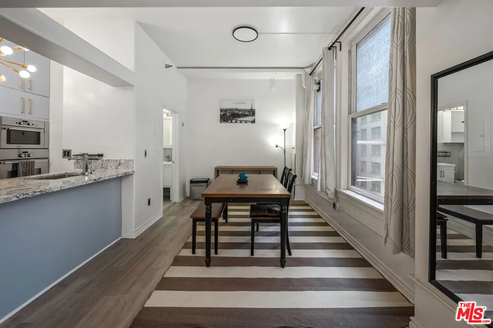 215 W 7th Street #803 Los Angeles, CA 90014