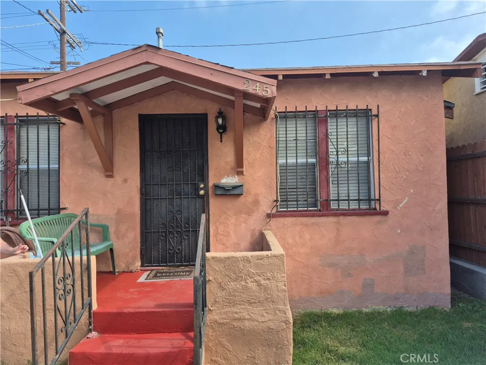 243 E 82nd Los Angeles, CA 90003