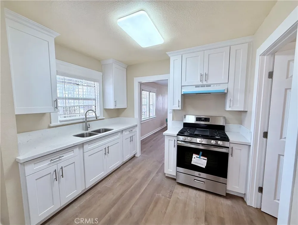 243 E 82nd Los Angeles, CA 90003