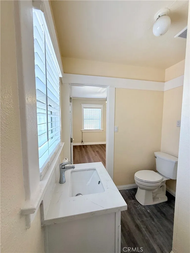 243 E 82nd Los Angeles, CA 90003