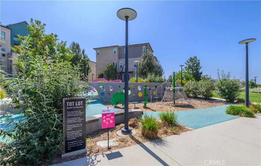 136 Rondo Irvine, CA 92618