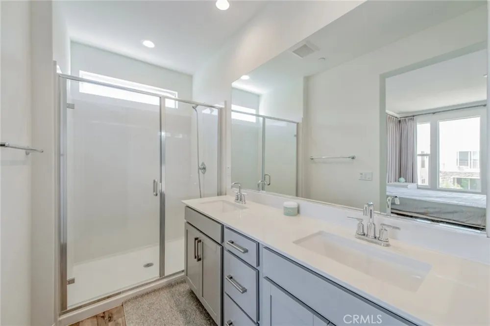 136 Rondo Irvine, CA 92618